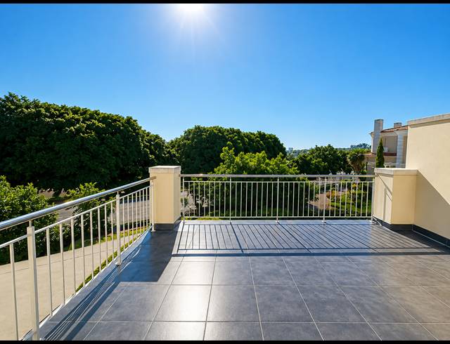 2 BEDROOM APARTMENT FOR SALE IN LA LUCIA